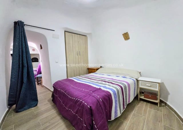 3 Zimmer Höhle zu verkaufen in La Romana - 112.000 € (Ref: 9795239)