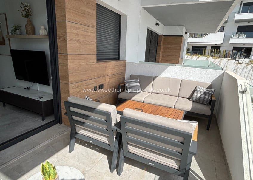 2 soveværelse Lejlighed til salg i Villamartin med swimmingpool garage - € 245.000 (Ref: 9800795)