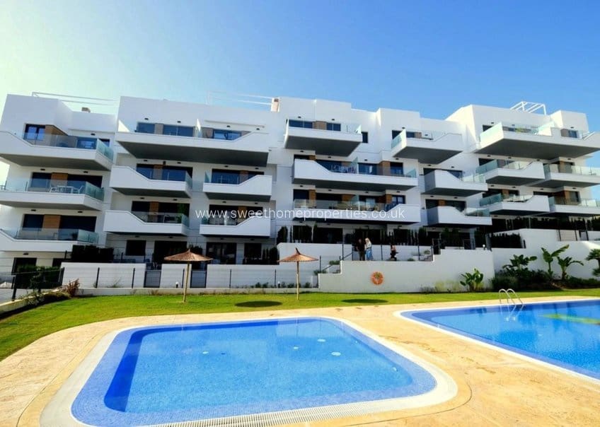 2 soveværelse Lejlighed til salg i Villamartin med swimmingpool garage - € 245.000 (Ref: 9800795)