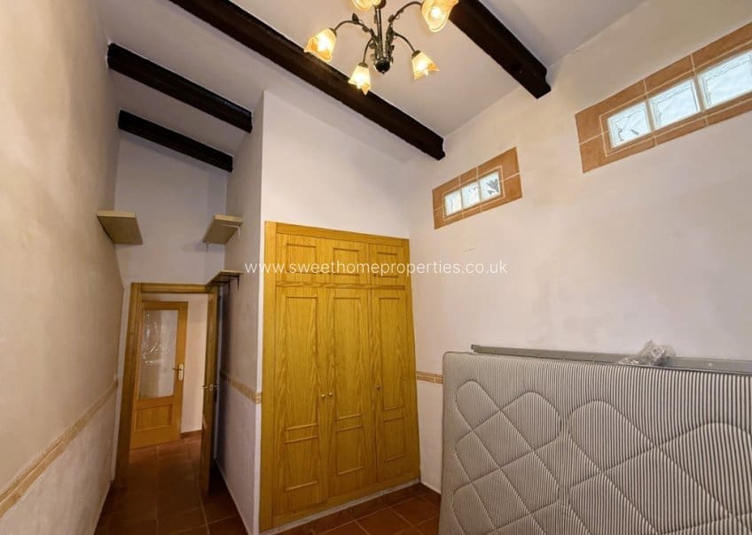 Casa de 2 habitaciones en Pinoso en venta - 99.950 € (Ref: 9805667)