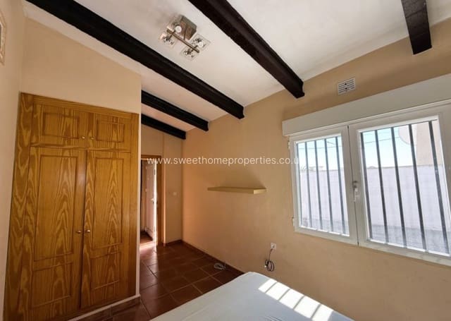 Casa de 2 habitaciones en Pinoso en venta - 99.950 € (Ref: 9805667)