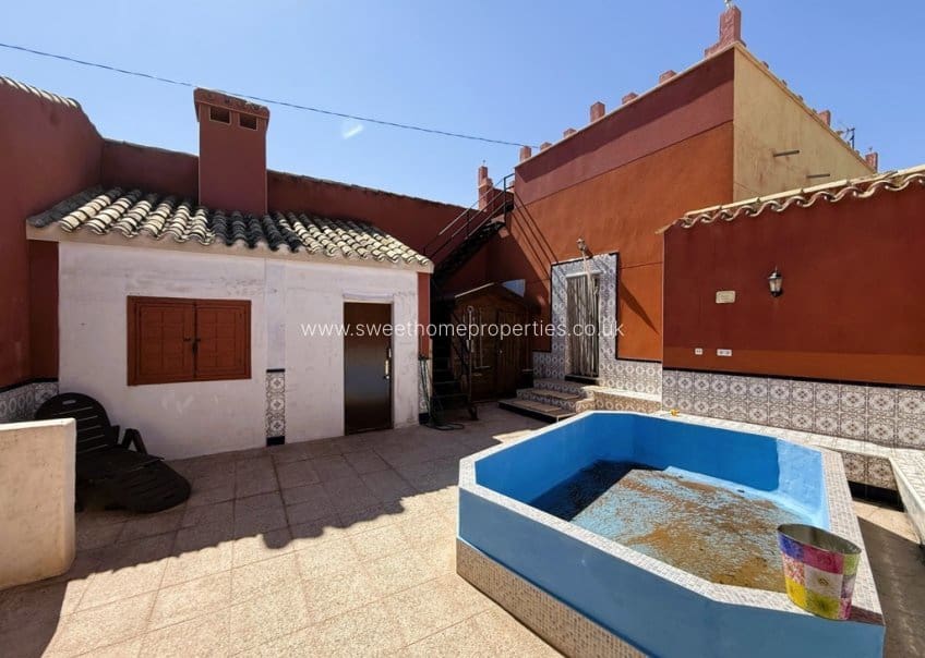 Casa de 2 habitaciones en Pinoso en venta - 99.950 € (Ref: 9805667)