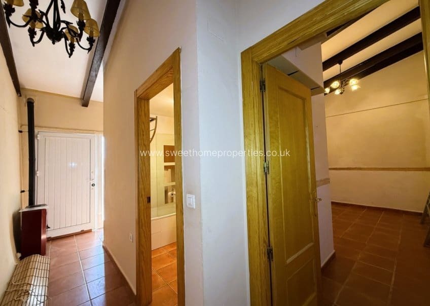 Casa de 2 habitaciones en Pinoso en venta - 99.950 € (Ref: 9805667)