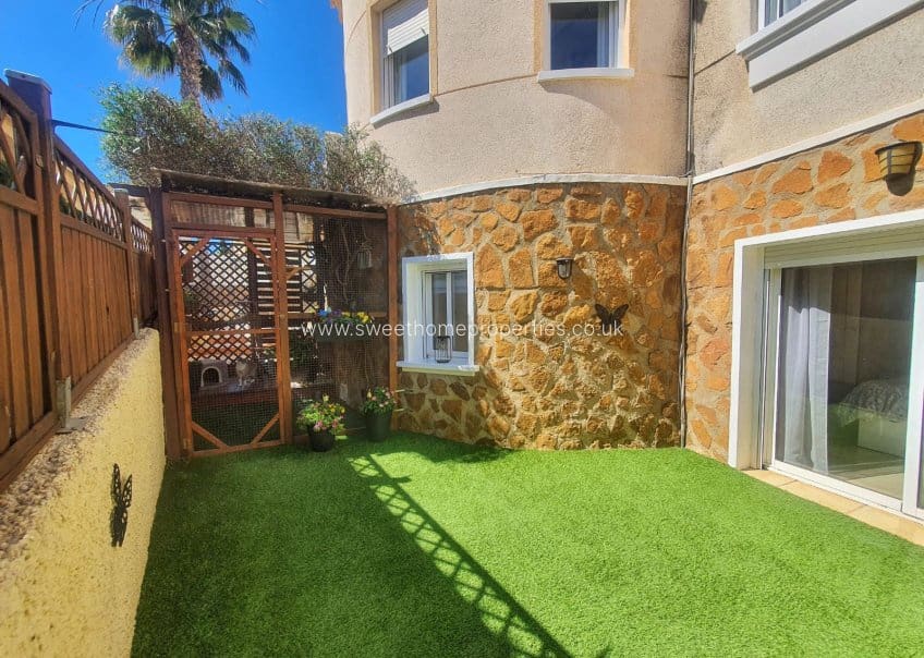 5 sypialnia Willa na sprzedaż w Villamartin z basenem garażem - 499 950 € (Ref: 9805668)