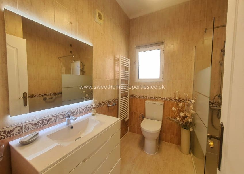 5 sypialnia Willa na sprzedaż w Villamartin z basenem garażem - 499 950 € (Ref: 9805668)