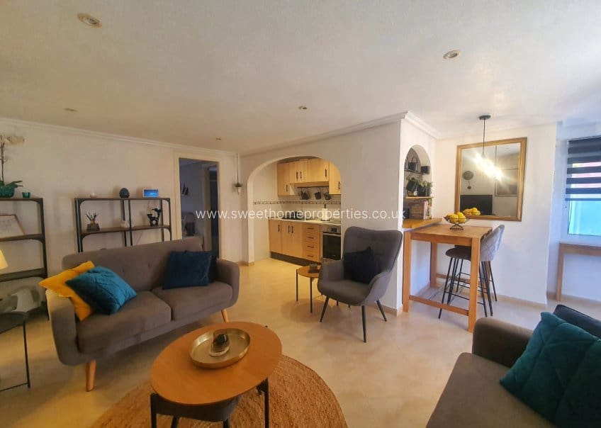 5 sypialnia Willa na sprzedaż w Villamartin z basenem garażem - 499 950 € (Ref: 9805668)