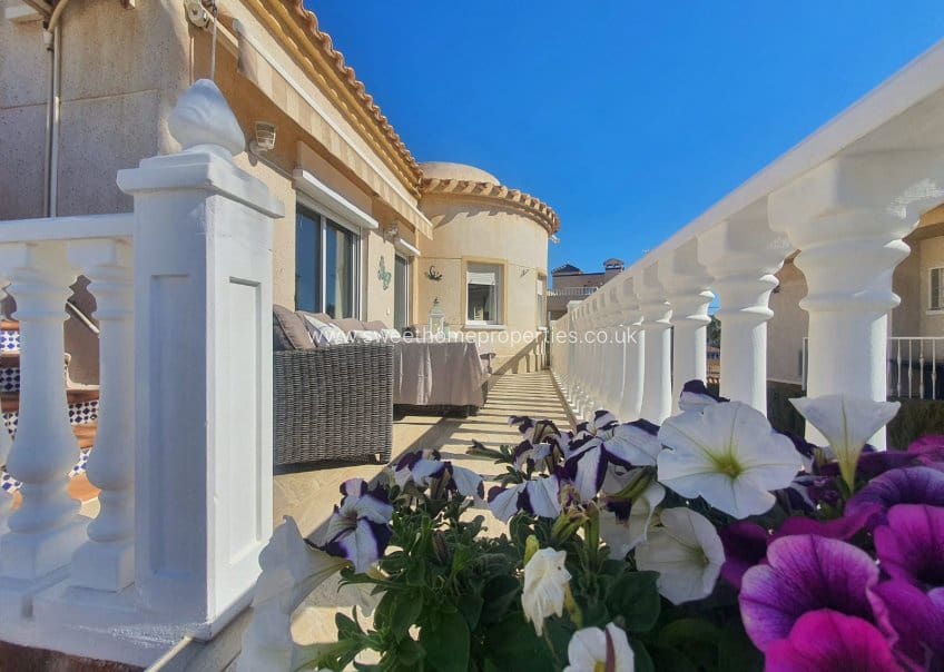 5 sypialnia Willa na sprzedaż w Villamartin z basenem garażem - 499 950 € (Ref: 9805668)