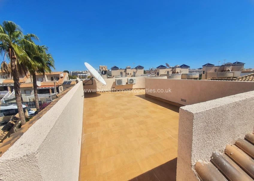 5 sypialnia Willa na sprzedaż w Villamartin z basenem garażem - 499 950 € (Ref: 9805668)