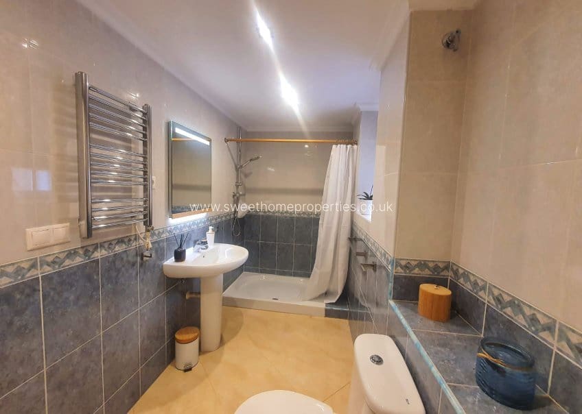 5 sypialnia Willa na sprzedaż w Villamartin z basenem garażem - 499 950 € (Ref: 9805668)