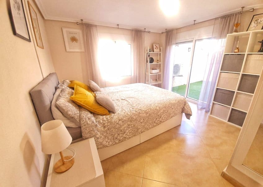 5 sypialnia Willa na sprzedaż w Villamartin z basenem garażem - 499 950 € (Ref: 9805668)