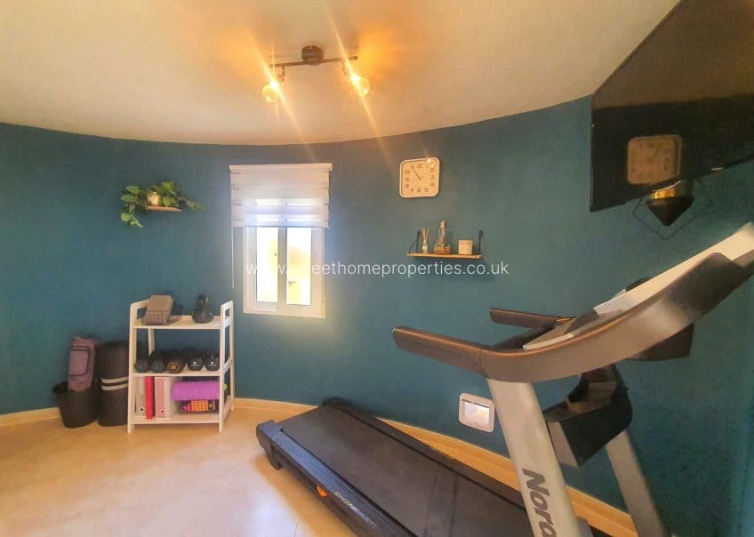 5 sypialnia Willa na sprzedaż w Villamartin z basenem garażem - 499 950 € (Ref: 9805668)