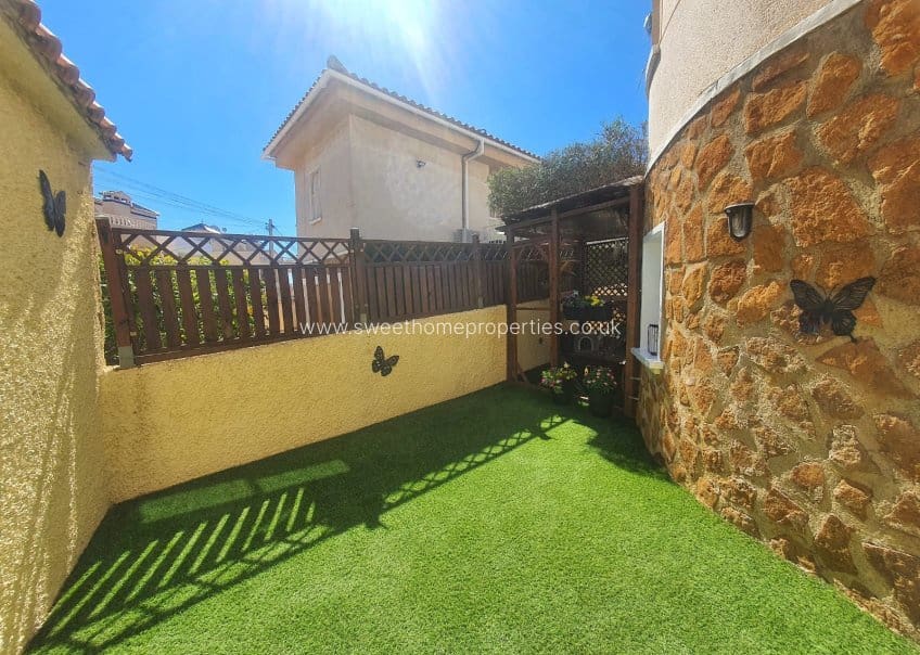 5 sypialnia Willa na sprzedaż w Villamartin z basenem garażem - 499 950 € (Ref: 9805668)