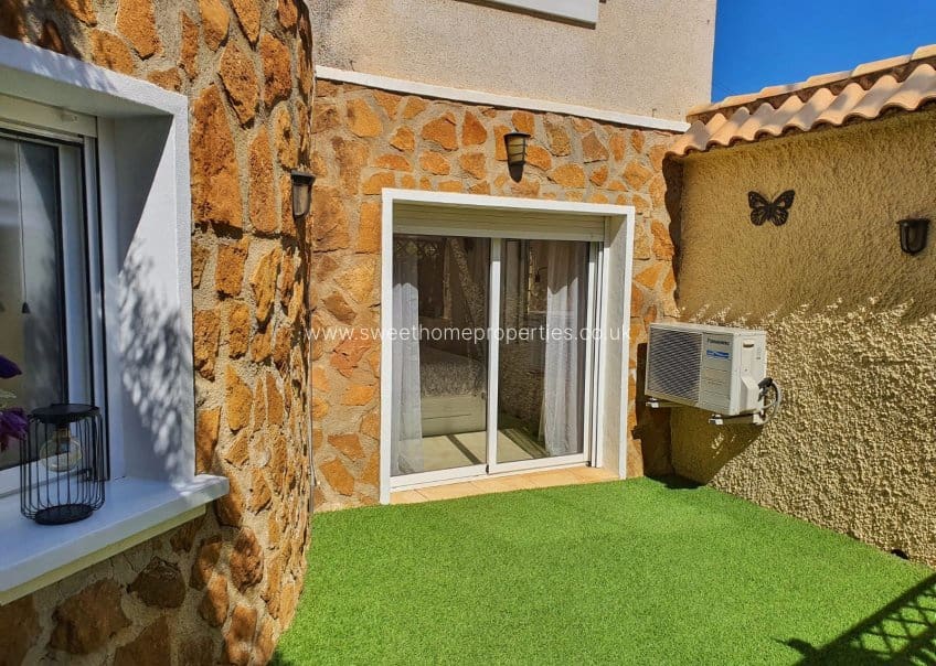 5 sypialnia Willa na sprzedaż w Villamartin z basenem garażem - 499 950 € (Ref: 9805668)