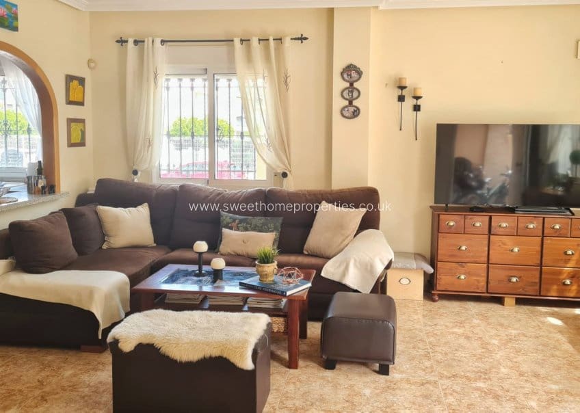 3 quarto Casa em Banda para venda em Villamartin com piscina garagem - 285 000 € (Ref: 9807392)