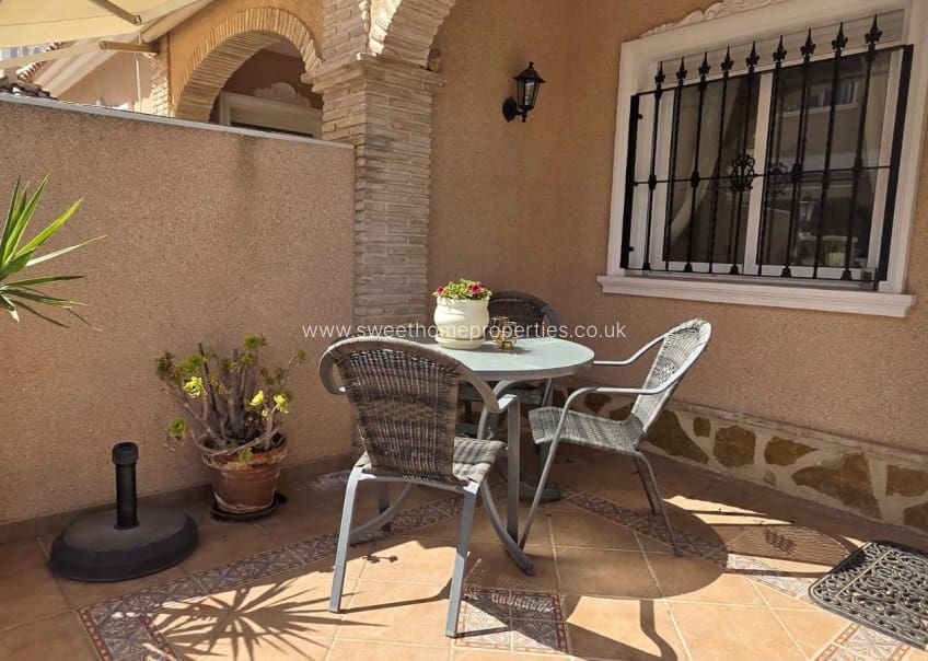 3 quarto Casa em Banda para venda em Villamartin com piscina garagem - 285 000 € (Ref: 9807392)