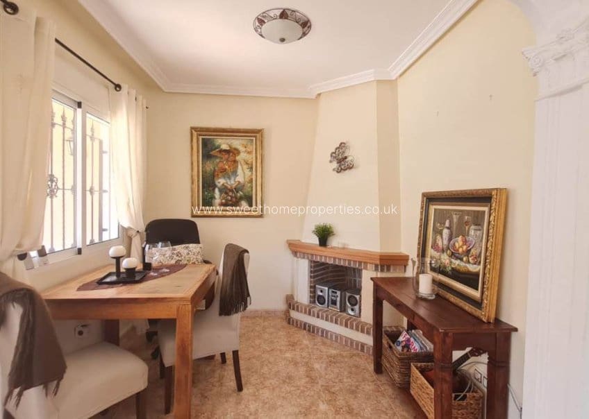 3 bedroom Townhouse for sale in Villamartin with pool garage - € 255,000 (Ref: 9807392)