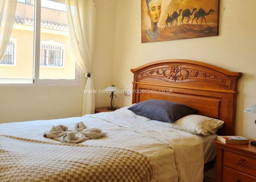3 bedroom Townhouse for sale in Villamartin with pool garage - € 255,000 (Ref: 9807392)