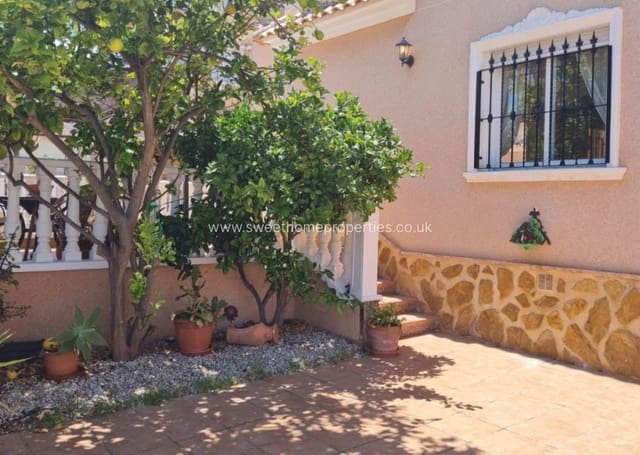 3 sypialnia Dom na sprzedaż w Villamartin, Orihuela z basenem garażem - 255 000 € (Ref: 9807392)