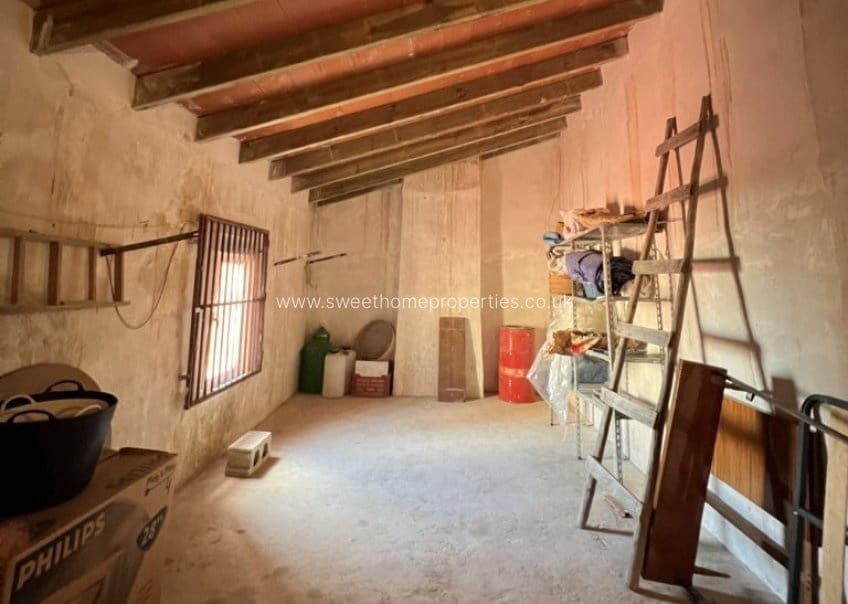 Casa de 5 habitaciones en Pinoso en venta - 83.000 € (Ref: 9809774)