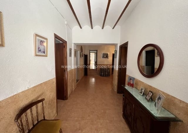 Casa de 5 habitaciones en Pinoso en venta - 83.000 € (Ref: 9809774)