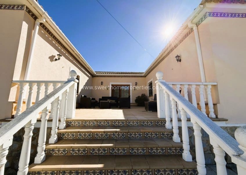 4 soveværelse Finca/Landehus til salg i Canada de la Lena med swimmingpool - € 350.000 (Ref: 9809775)