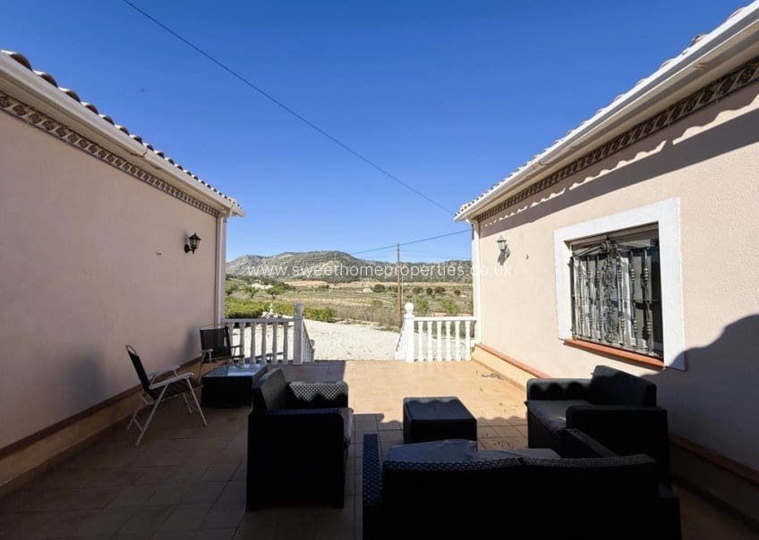 4 soveværelse Finca/Landehus til salg i Canada de la Lena med swimmingpool - € 350.000 (Ref: 9809775)
