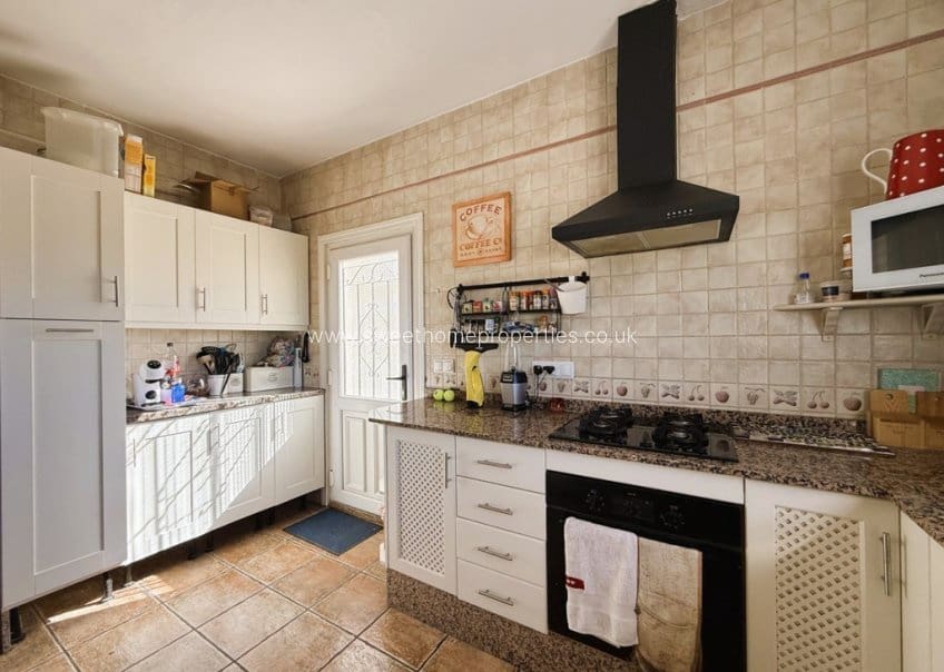 4 soveværelse Finca/Landehus til salg i Canada de la Lena med swimmingpool - € 350.000 (Ref: 9809775)