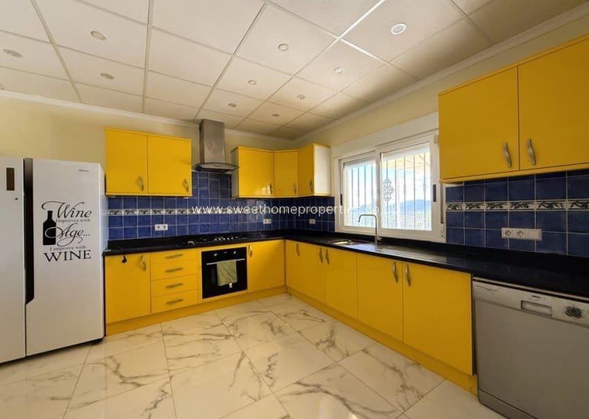 3 quarto Quinta/Casa Rural para venda em Pinoso com piscina garagem - 300 000 € (Ref: 9809776)