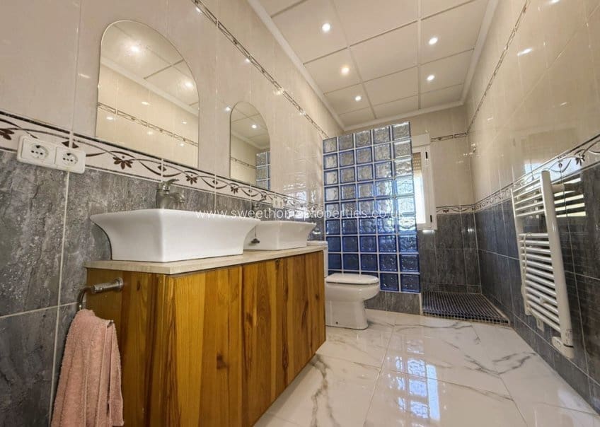3 quarto Quinta/Casa Rural para venda em Pinoso com piscina garagem - 300 000 € (Ref: 9809776)