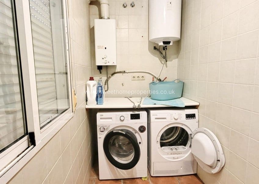 4 sypialnia Finka/Dom wiejski na sprzedaż w La Romana z basenem garażem - 345 000 € (Ref: 9815003)