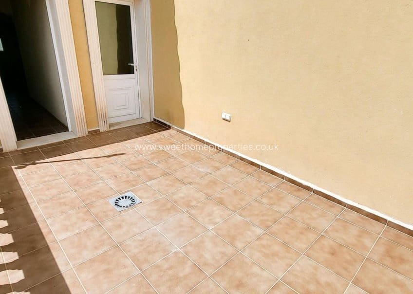 4 sypialnia Finka/Dom wiejski na sprzedaż w La Romana z basenem garażem - 345 000 € (Ref: 9815003)