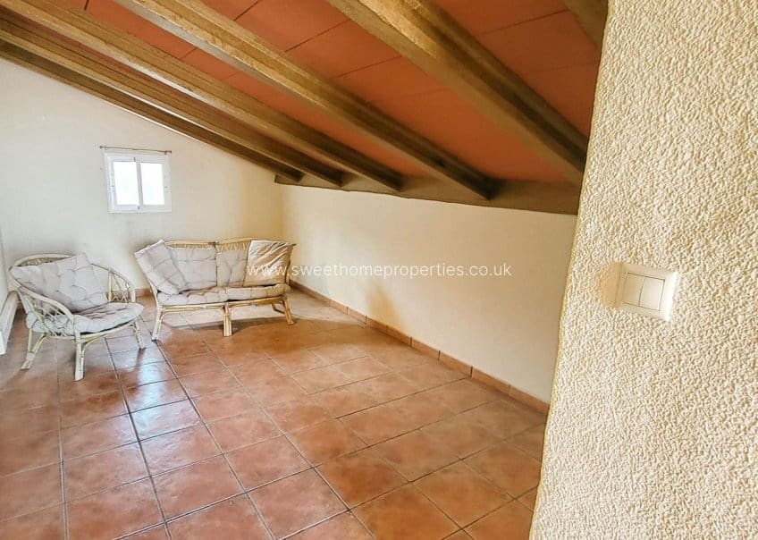 4 sypialnia Finka/Dom wiejski na sprzedaż w La Romana z basenem garażem - 345 000 € (Ref: 9815003)