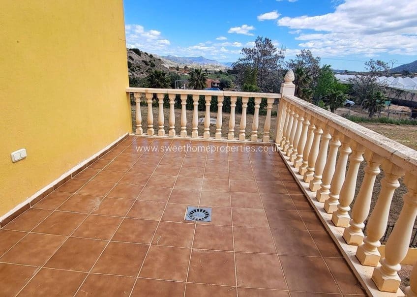 4 sypialnia Finka/Dom wiejski na sprzedaż w La Romana z basenem garażem - 345 000 € (Ref: 9815003)