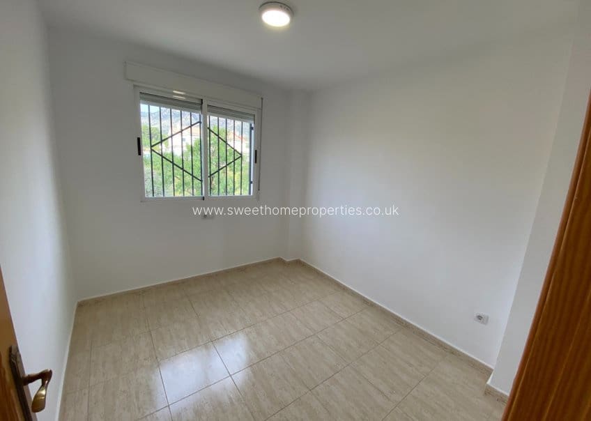 Casa de 4 habitaciones en Salinas en venta con garaje - 125.000 € (Ref: 9815091)