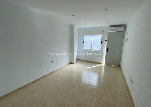 Casa de 4 habitaciones en Salinas en venta con garaje - 125.000 € (Ref: 9815091)