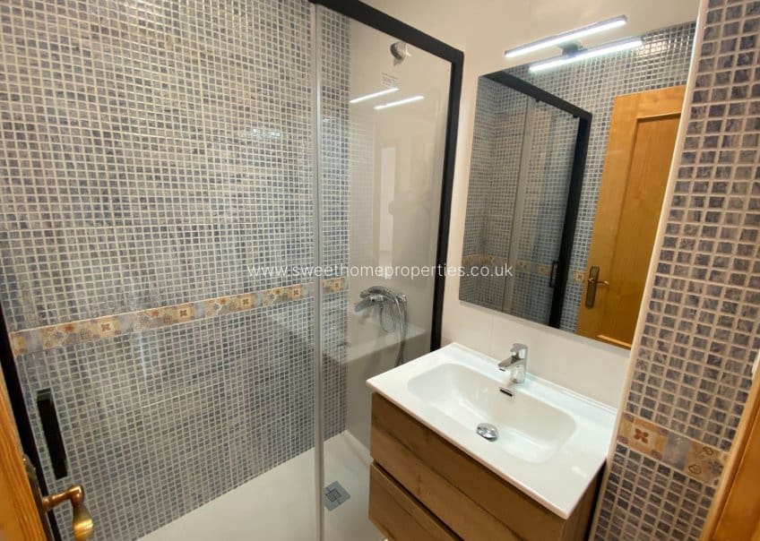 Casa de 4 habitaciones en Salinas en venta con garaje - 125.000 € (Ref: 9815091)