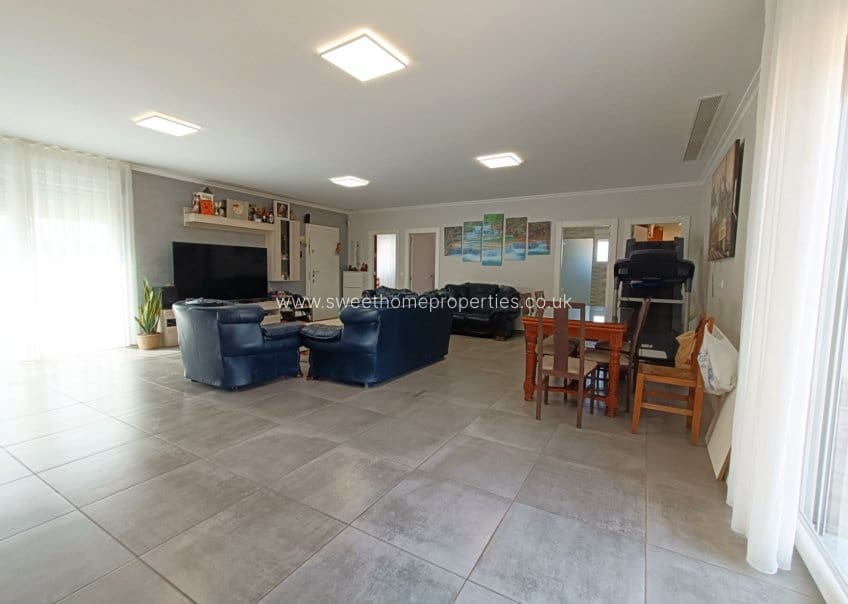 4 sypialnia Finka/Dom wiejski na sprzedaż w Pinoso z basenem - 420 000 € (Ref: 9818409)