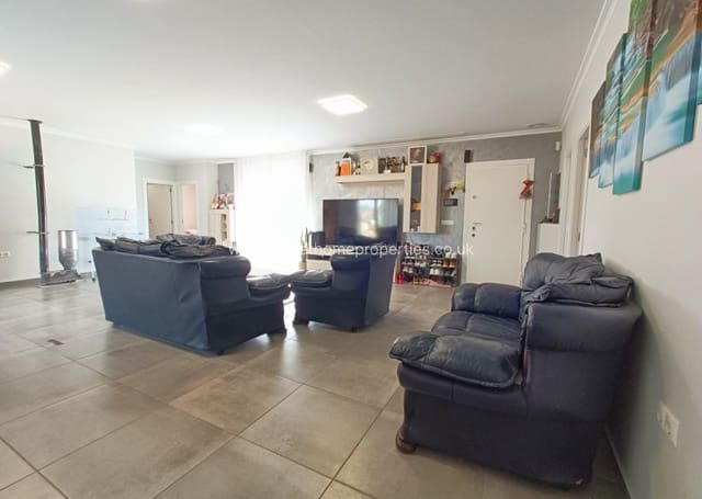 4 bedroom Finca/Country House for sale in Pinoso with pool - € 420,000 (Ref: 9818409)