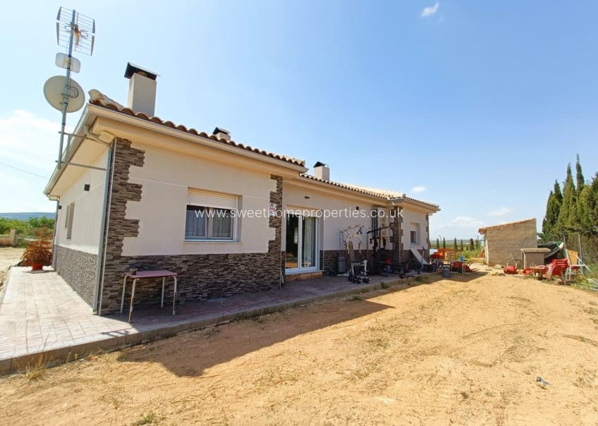 4 sypialnia Finka/Dom wiejski na sprzedaż w Pinoso z basenem - 420 000 € (Ref: 9818409)