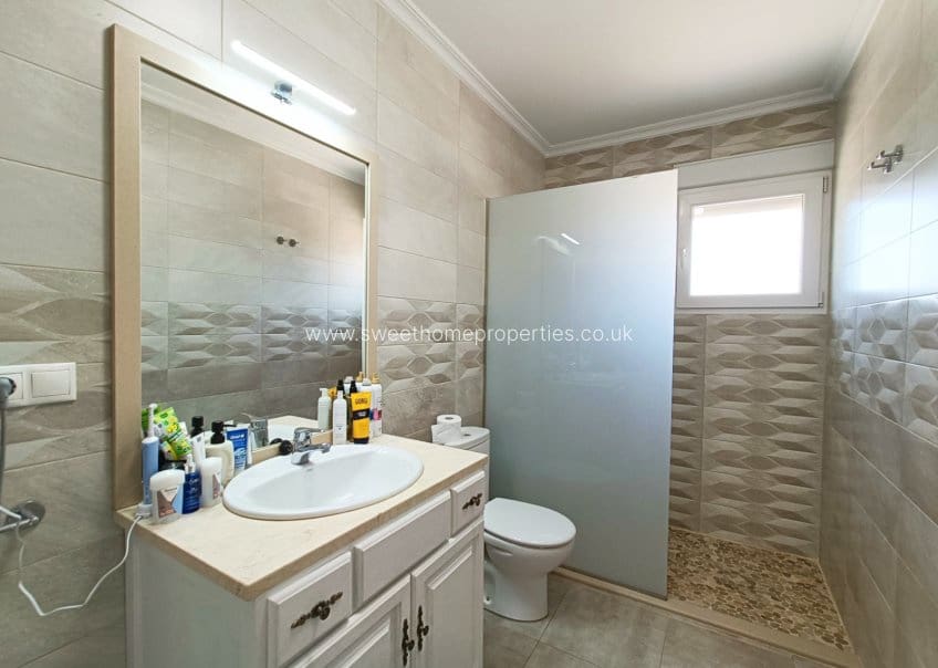 4 sypialnia Finka/Dom wiejski na sprzedaż w Pinoso z basenem - 420 000 € (Ref: 9818409)