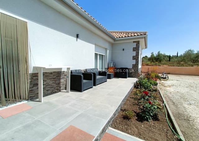 4 bedroom Finca/Country House for sale in Pinoso with pool - € 420,000 (Ref: 9818409)