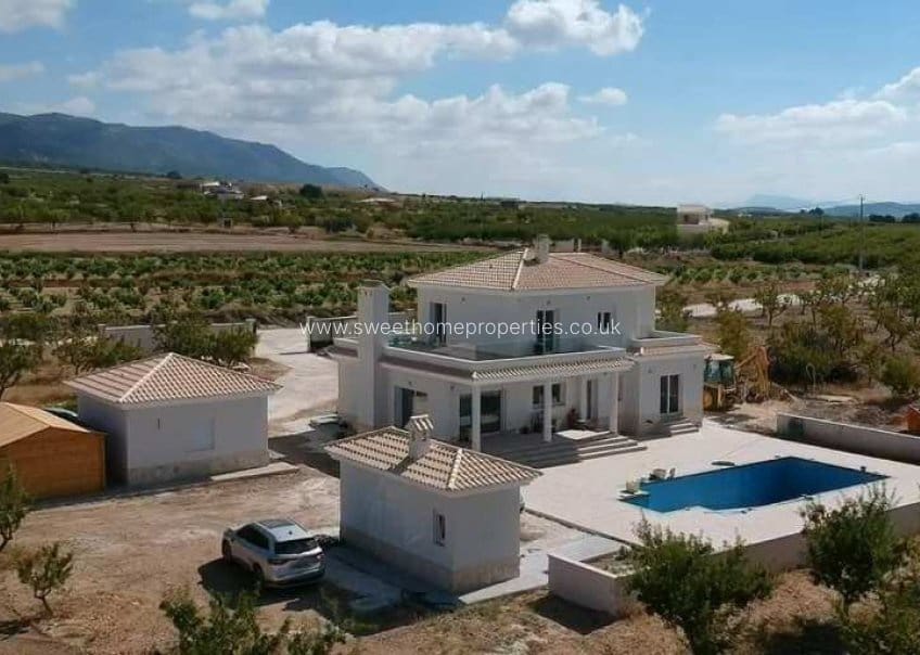 4 soverom Finca/Herregård til salgs i Pinoso - € 491 000 (Ref: 9830364)