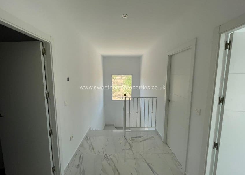 6 Zimmer Finca/Landgut zu verkaufen in Pinoso - 611.000 € (Ref: 9830366)