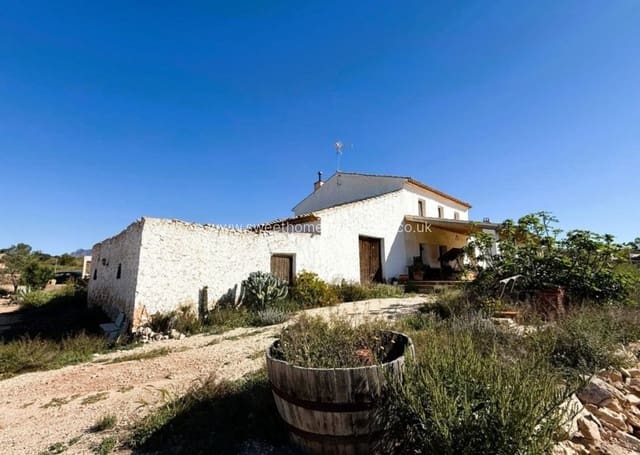 4 bedroom Finca/Country House for sale in Pinoso with pool - € 220,000 (Ref: 9830415)