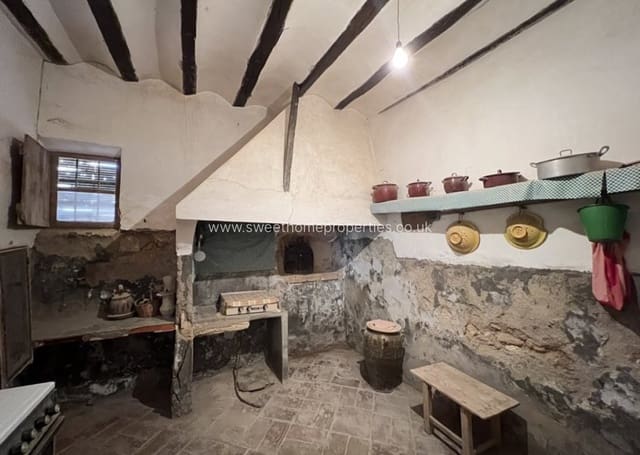 6 sypialnia Finka/Dom wiejski na sprzedaż w Pinoso z garażem - 90 000 € (Ref: 9831959)