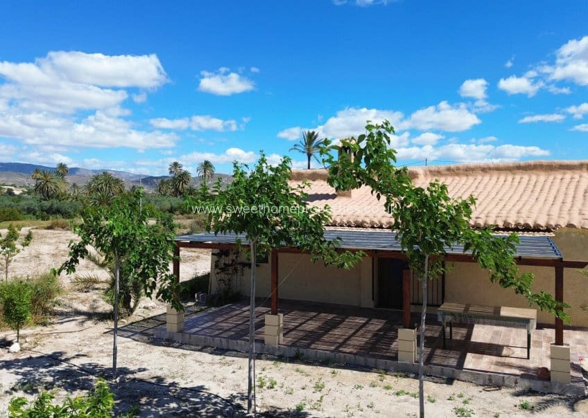 3 bedroom Finca/Country House for sale in Mahoya with pool garage - € 275,000 (Ref: 9841536)