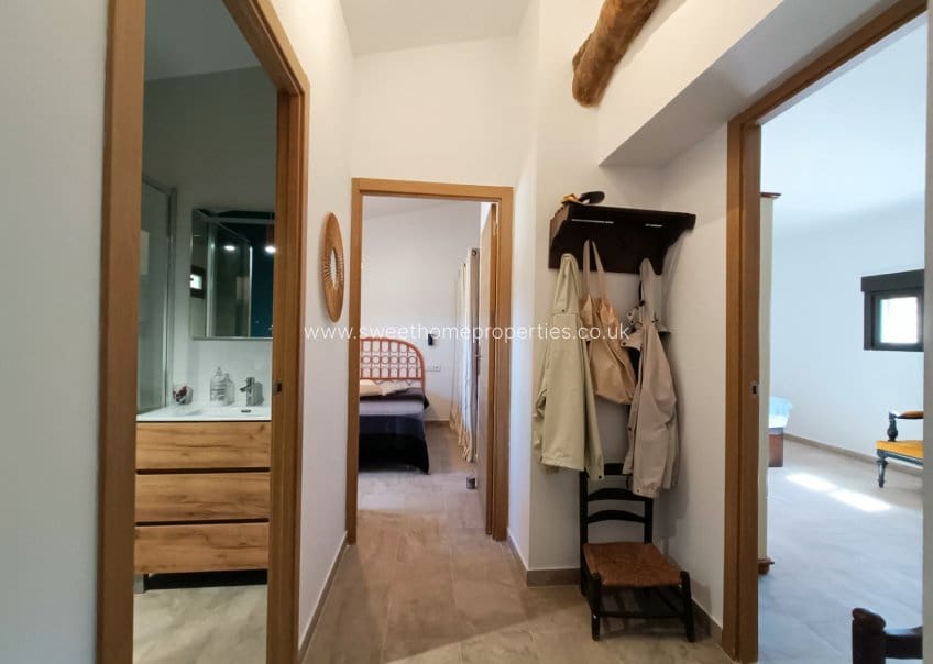 3 bedroom Finca/Country House for sale in Mahoya with pool garage - € 275,000 (Ref: 9841536)