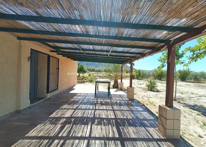 3 bedroom Finca/Country House for sale in Mahoya with pool garage - € 275,000 (Ref: 9841536)