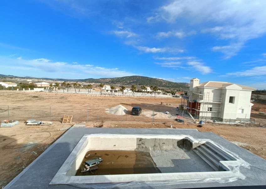 3 slaapkamer Finca/Landhuis te koop in Pinoso met zwembad - € 375.000 (Ref: 9848071)