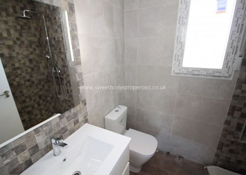 3 slaapkamer Finca/Landhuis te koop in Pinoso met zwembad - € 375.000 (Ref: 9848071)